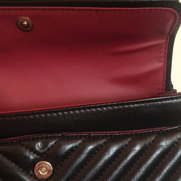 Beautiful quilted handbag brand new - Picture 3 of 3